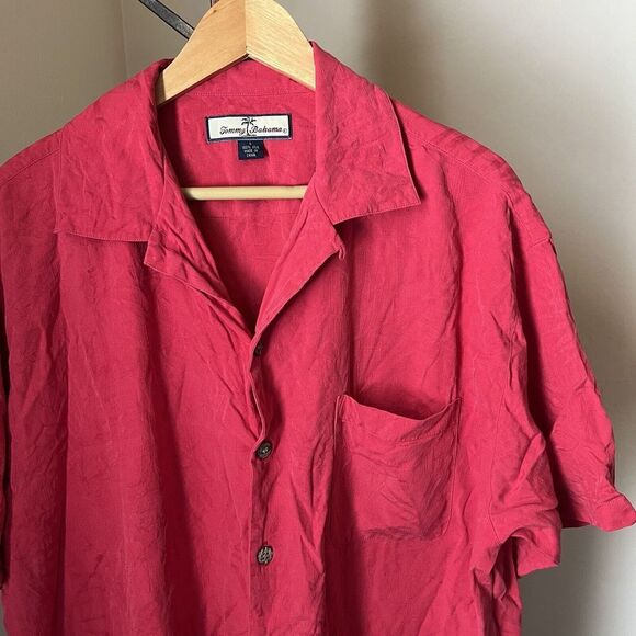 Tommy Bahama Mens Large 100% Silk Hawaiian Camp Shirt Red Floral - Picture 3 of 10
